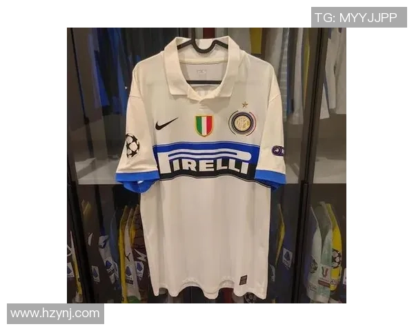 12号球衣足球明星的传奇故事与辉煌成就解析